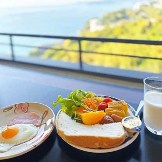 朝食バイキング